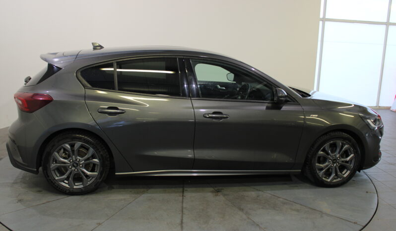 
								2023 Ford Focus ST-Line 4DR 1.0 Petrol Manual full									