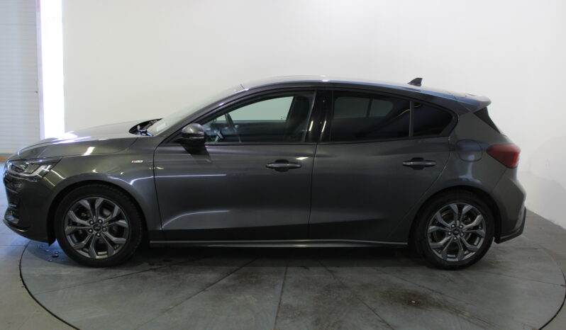 
								2023 Ford Focus ST-Line 4DR 1.0 Petrol Manual full									