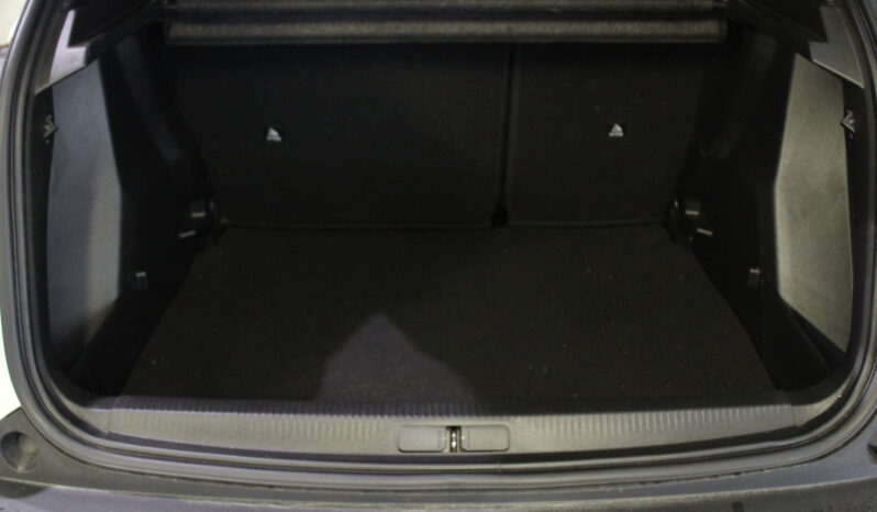 
								2023 Peugeot 2008 Allure 4DR 1.2 Petrol/Manual full									