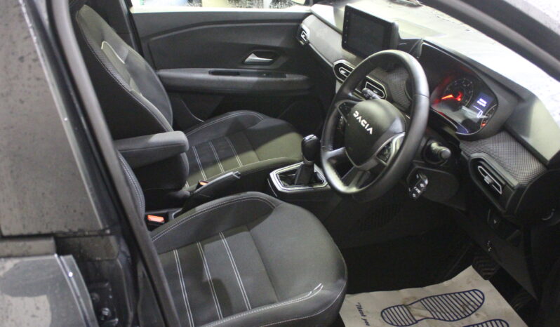 
								Toyota Corolla Luna 1.8 Hybrid/Automatic full									