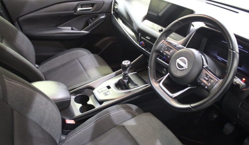 
								2023 Nissan Qashqai SV Premium 1.3 MHEV full									