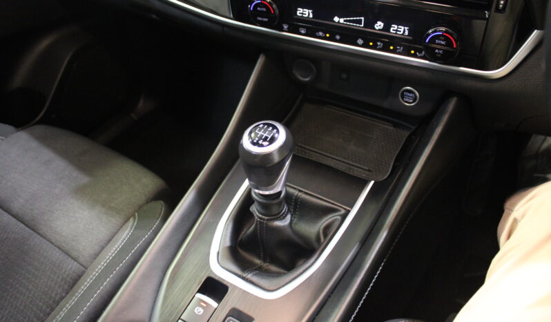 
								2023 Nissan Qashqai SV Premium 1.3 MHEV full									