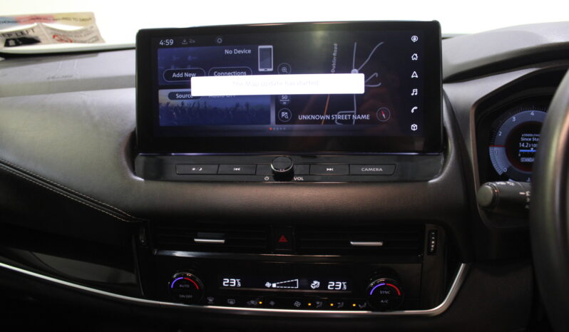 
								2023 Nissan Qashqai SV Premium 1.3 MHEV full									