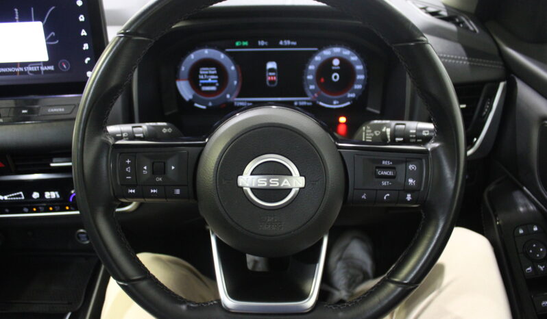 
								2023 Nissan Qashqai SV Premium 1.3 MHEV full									