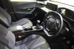 
										2023 PEUGEOT 2008 ALLURE 1.2 PETROL/MANUAL full									
