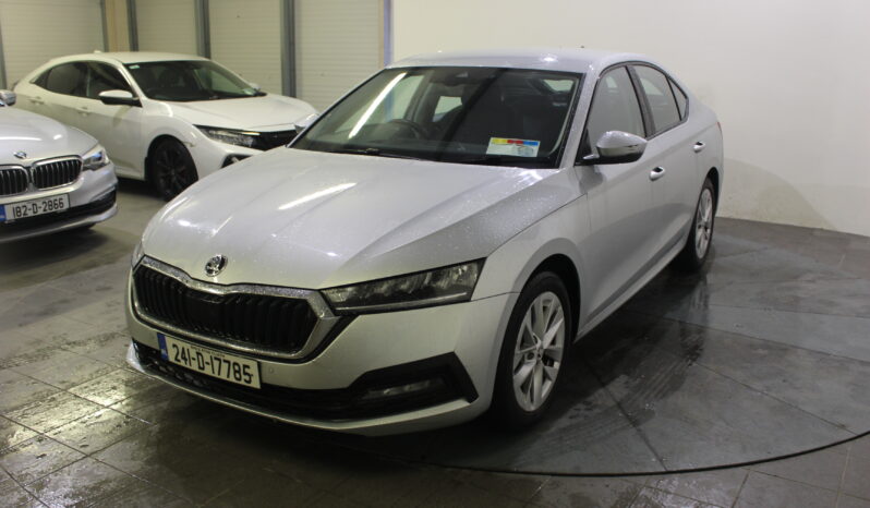 
								SKODA OCTAVIA AMBITION 1.0TSI MHEV AUTOMATIC full									