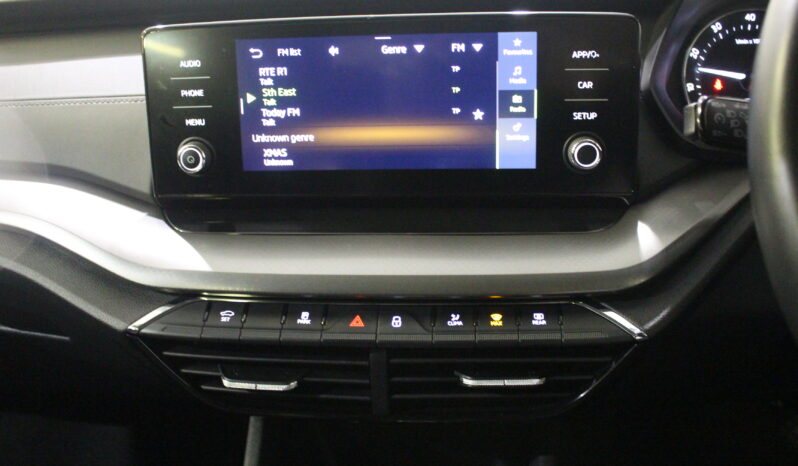 
								SKODA OCTAVIA AMBITION 1.0TSI MHEV AUTOMATIC full									