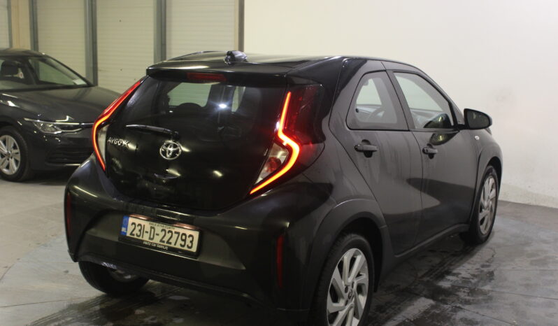 
								TOYOTA AYGO X PLAY 1.0 5DR (REVERSE CAMERA) full									