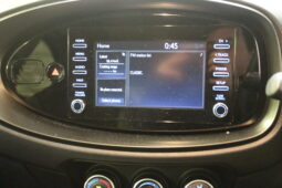 
										TOYOTA AYGO X PLAY 1.0 5DR (REVERSE CAMERA) full									