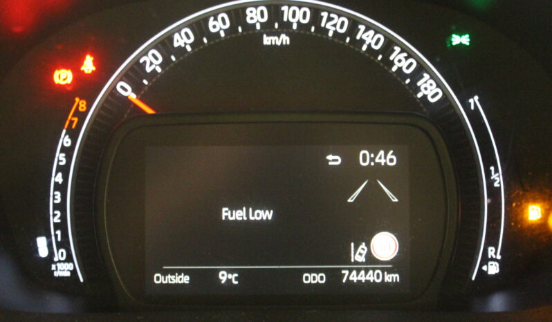 
								TOYOTA AYGO X PLAY 1.0 5DR (REVERSE CAMERA) full									