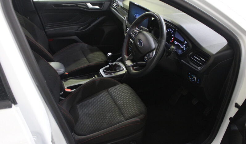 
								FORD FOCUS ST LINE 1.0 PETROL MANUAL W/REVERSE CAMERA full									