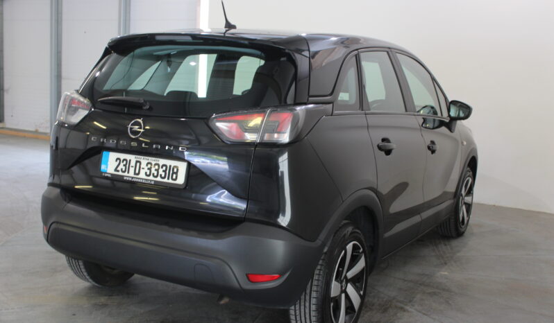 
								Opel Crossland full									