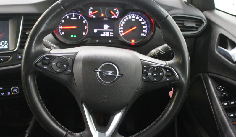 
								Opel Crossland full									