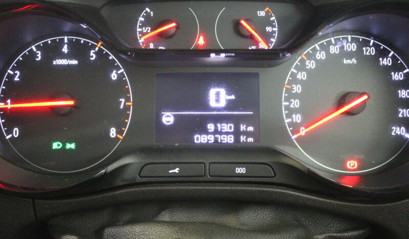 
								Opel Crossland full									