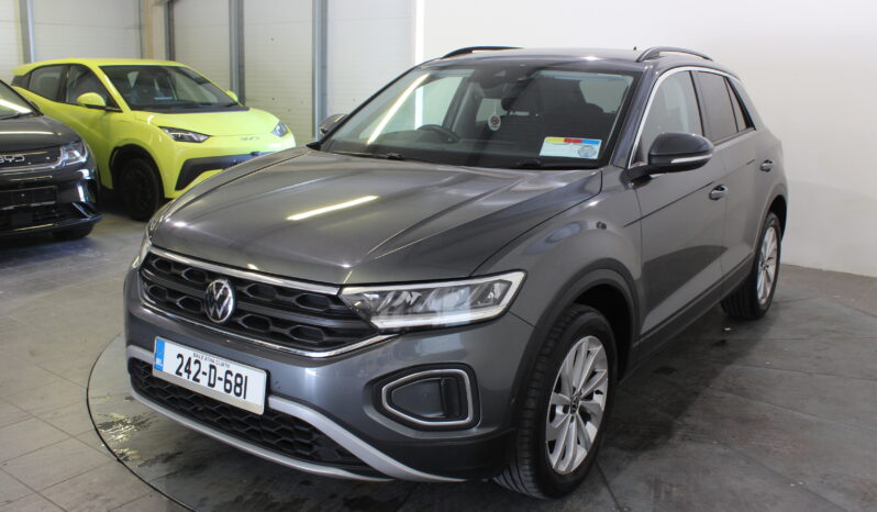 
								Volswagen T-Roc Edition 1.0 TSI full									