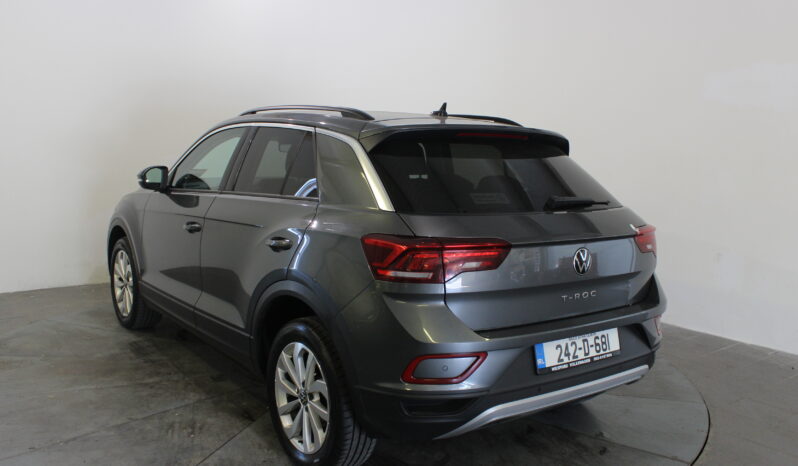 
								Volswagen T-Roc Edition 1.0 TSI full									