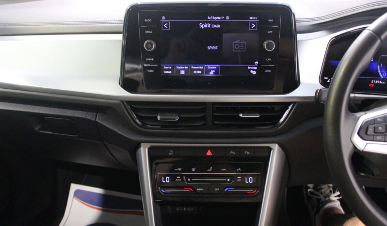 
								Volswagen T-Roc Edition 1.0 TSI full									