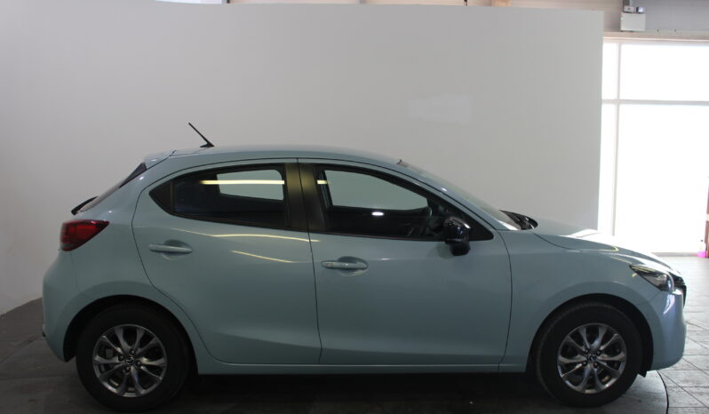 
								Mazda 2 full									