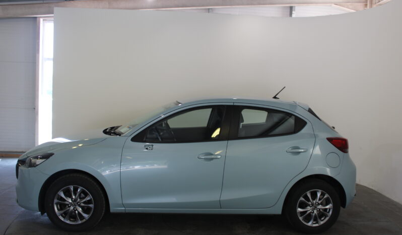 
								Mazda 2 full									