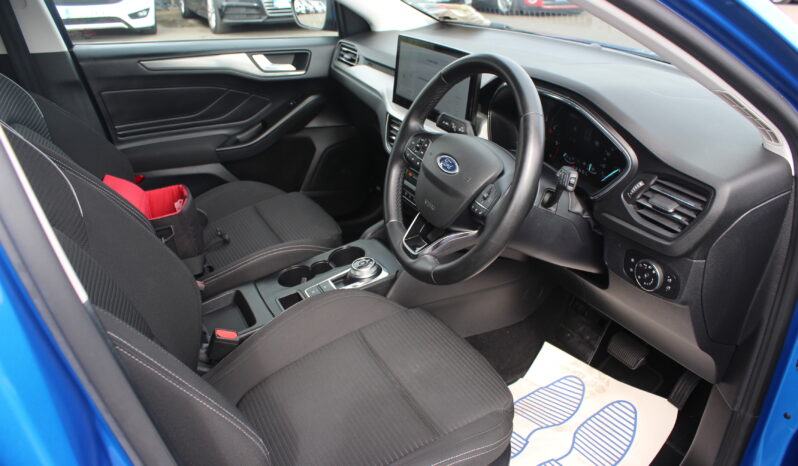 
								Ford Focus Titanium full									
