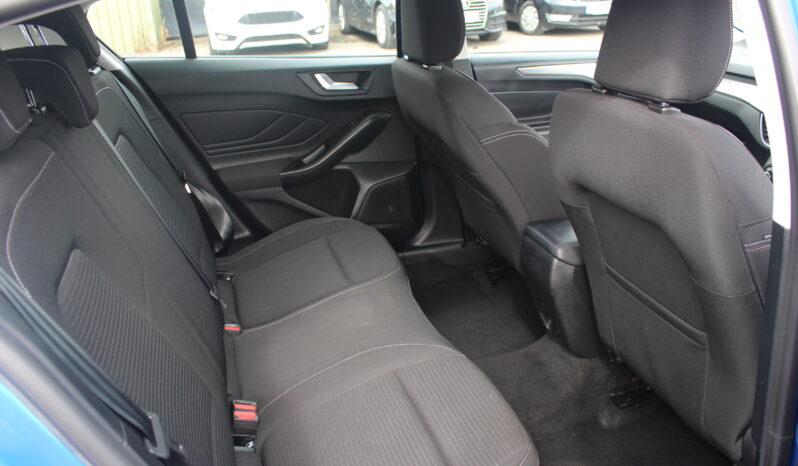 
								Ford Focus Titanium full									