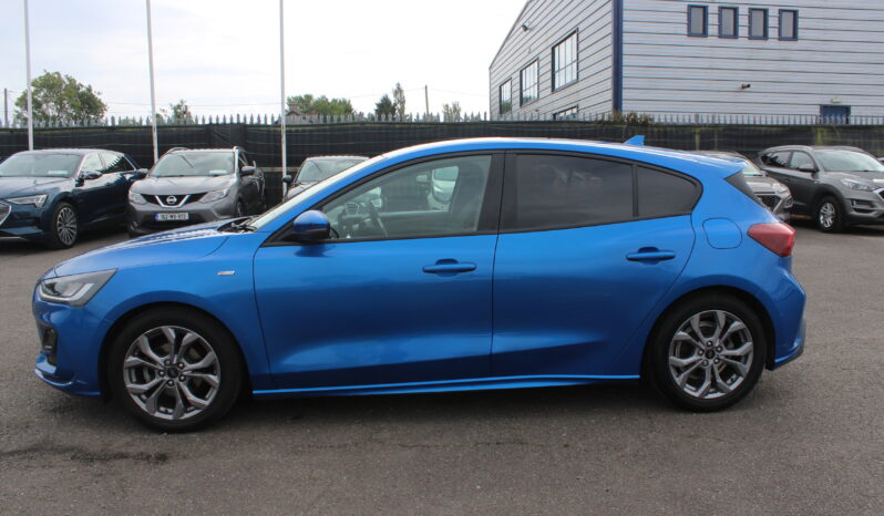 
								Ford Focus ST-Line full									