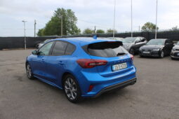 
										Ford Focus ST-Line full									
