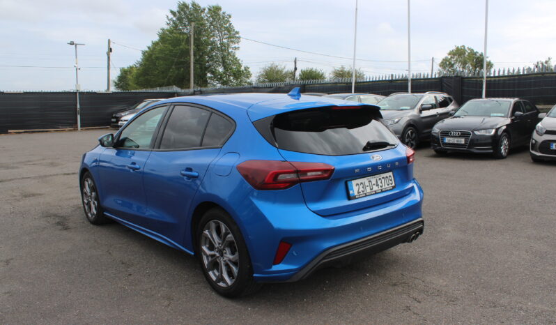
								Ford Focus ST-Line full									