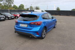 
										Ford Focus ST-Line full									