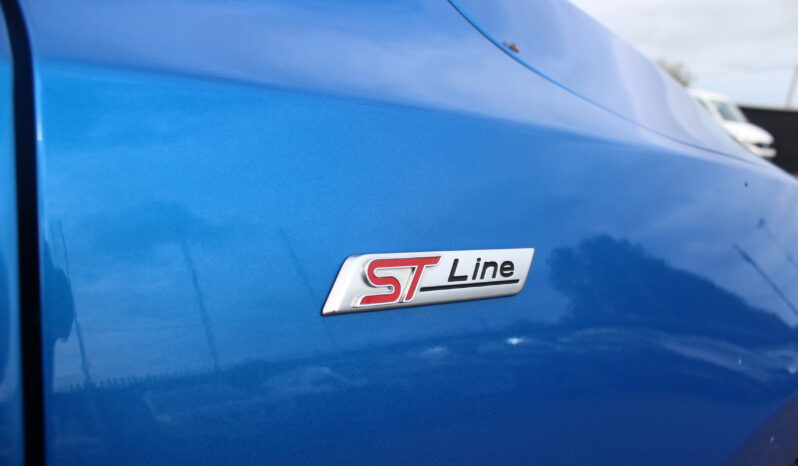 
								Ford Focus ST-Line full									