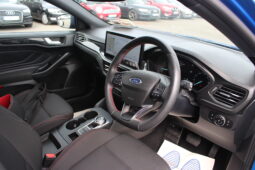 
										Ford Focus ST-Line full									