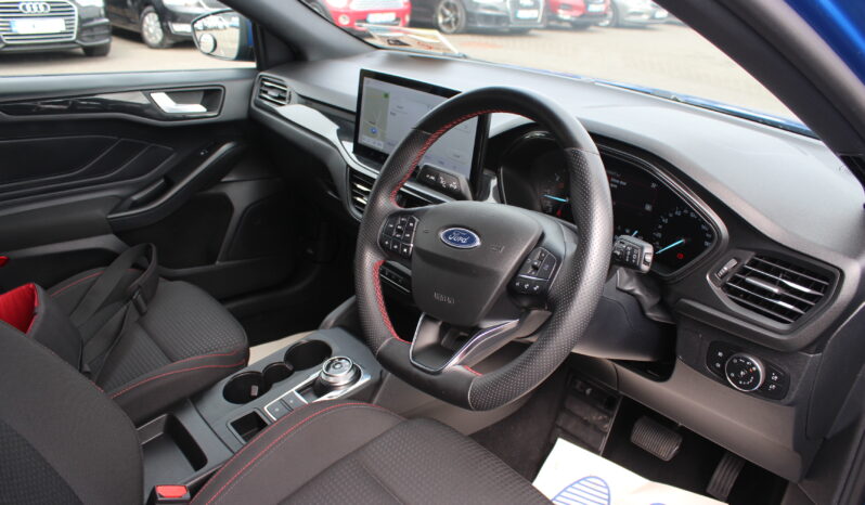 
								Ford Focus ST-Line full									