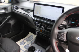 
										Ford Focus ST-Line full									