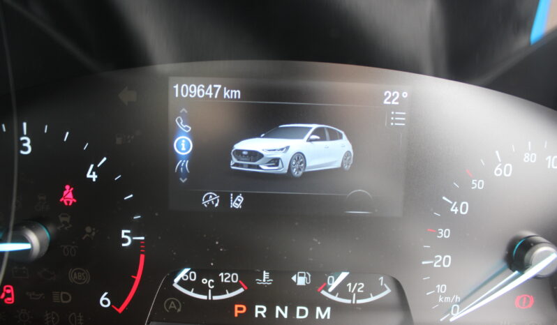 
								Ford Focus ST-Line full									