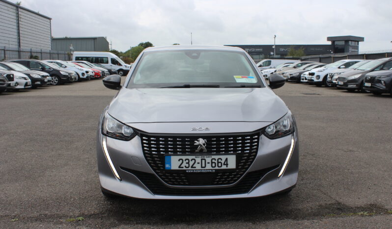 
								Peugeot 208 full									