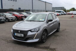 
										Peugeot 208 full									