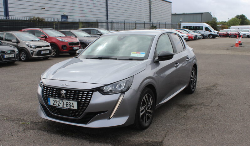 
								Peugeot 208 full									