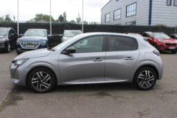 
										Peugeot 208 full									