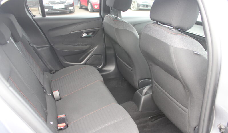 
								Peugeot 208 full									
