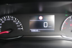 
										Peugeot 208 full									