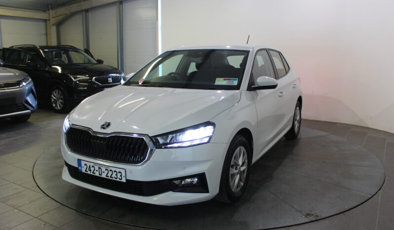 
								Skoda Fabia full									