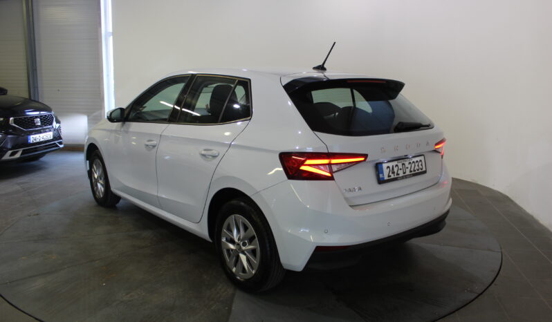 
								Skoda Fabia full									