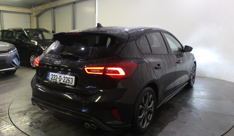 
								Ford Focus ST-Line full									