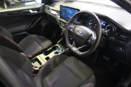 
										Ford Focus ST-Line full									