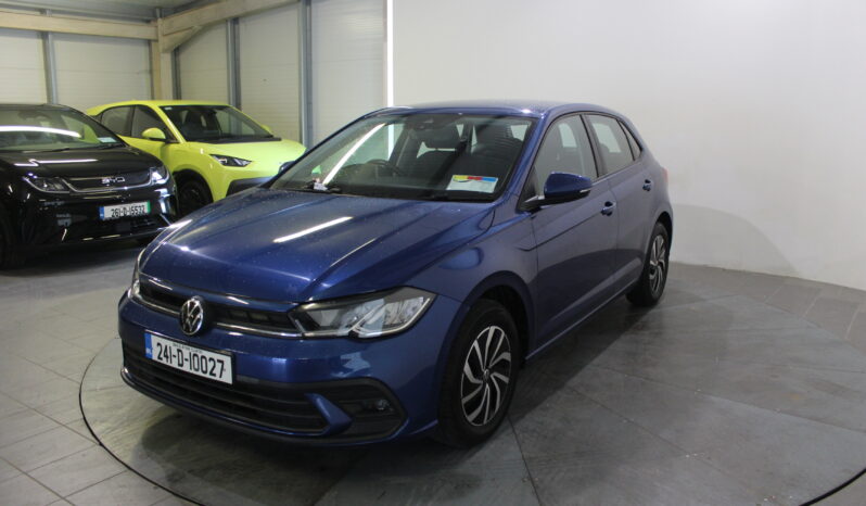 
								Volkswagen Polo Life full									