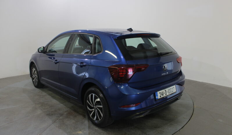
								Volkswagen Polo Life full									