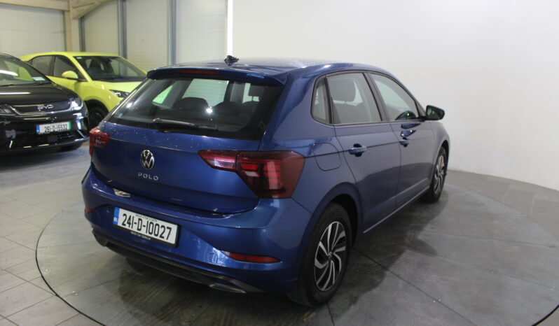 
								Volkswagen Polo Life full									