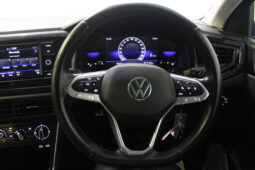 
										Volkswagen Polo Life full									