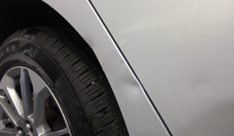 
								Ford Focus Titanium full									
