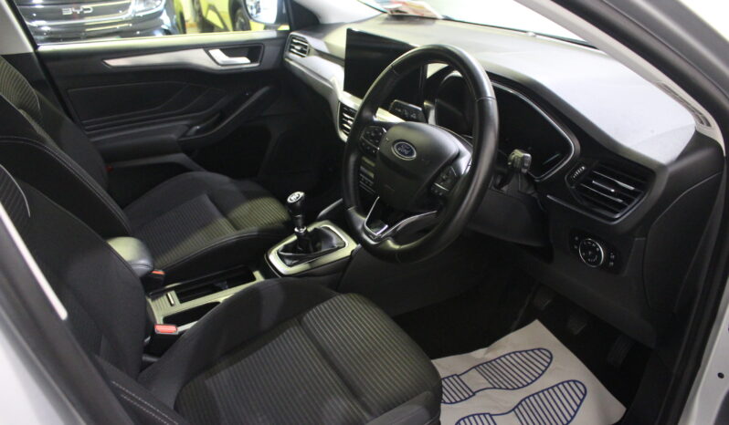 
								Ford Focus Titanium full									
